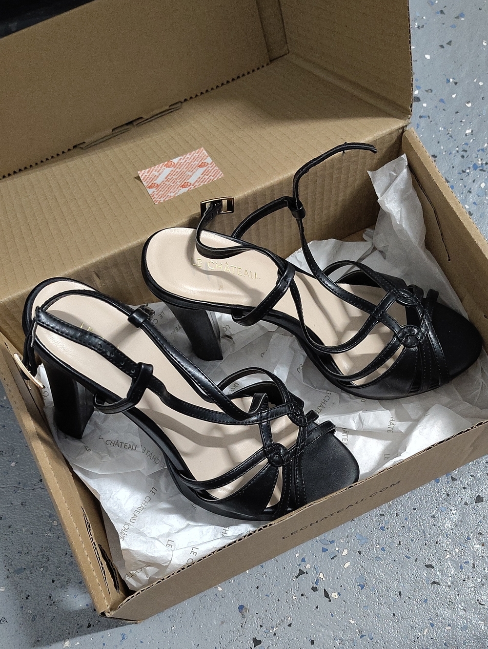 🔥2 For 20$🔥Le chateau Black Strappy Block Heel Sandals